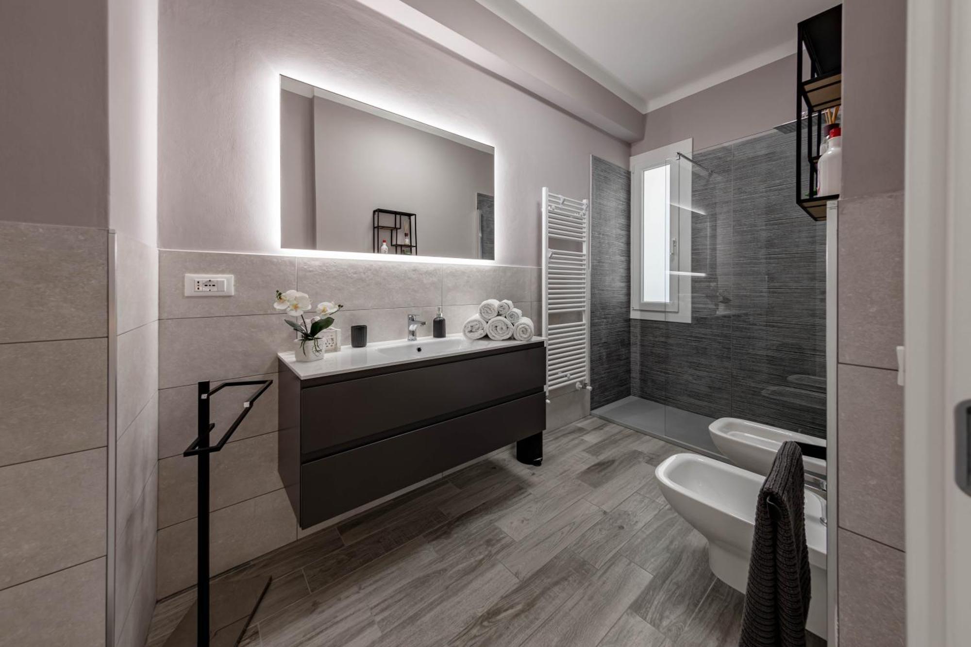 H11 Luxury Sanremo Centro - Elegante - Casino Apartment Екстериор снимка