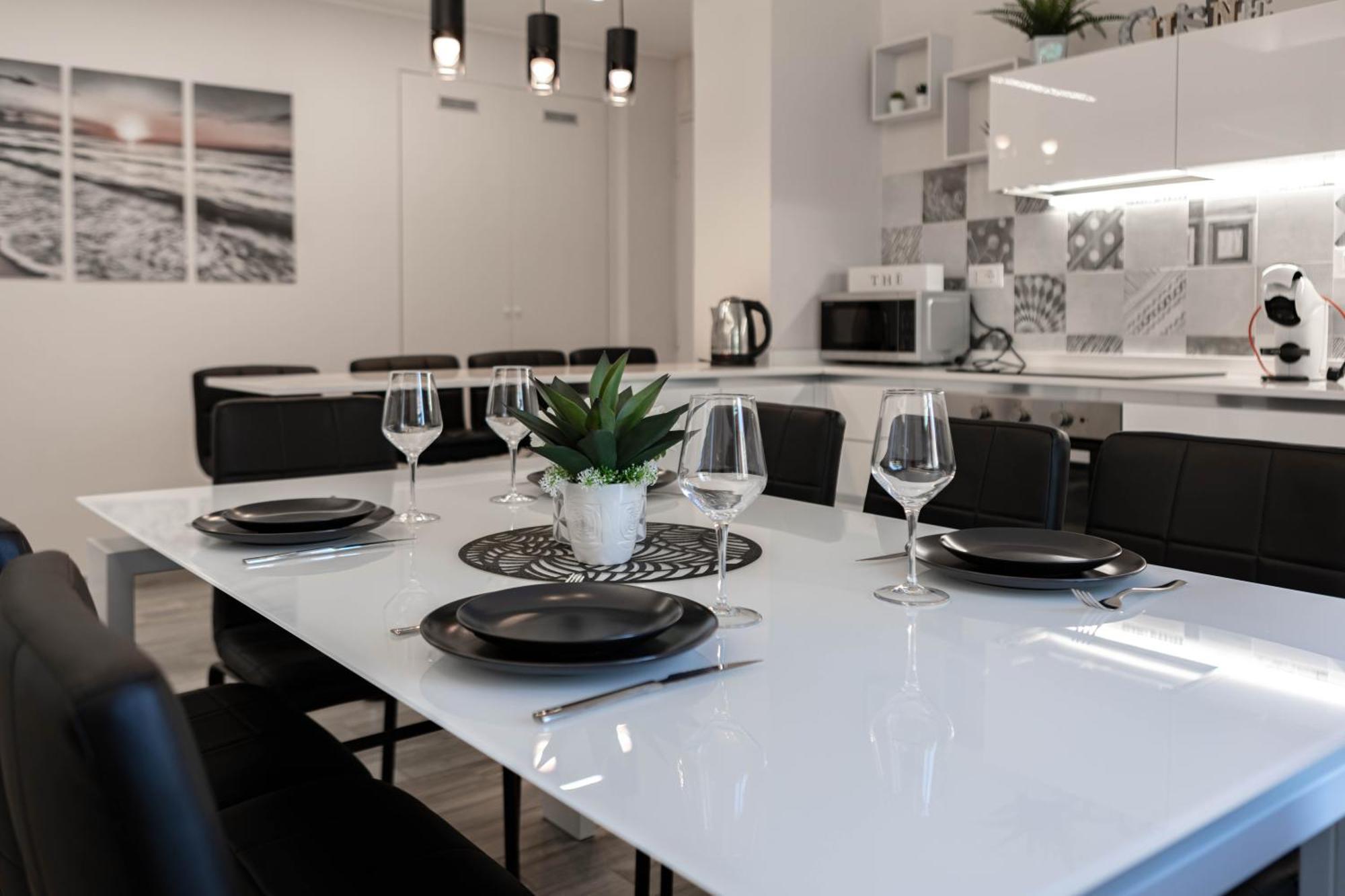 H11 Luxury Sanremo Centro - Elegante - Casino Apartment Екстериор снимка