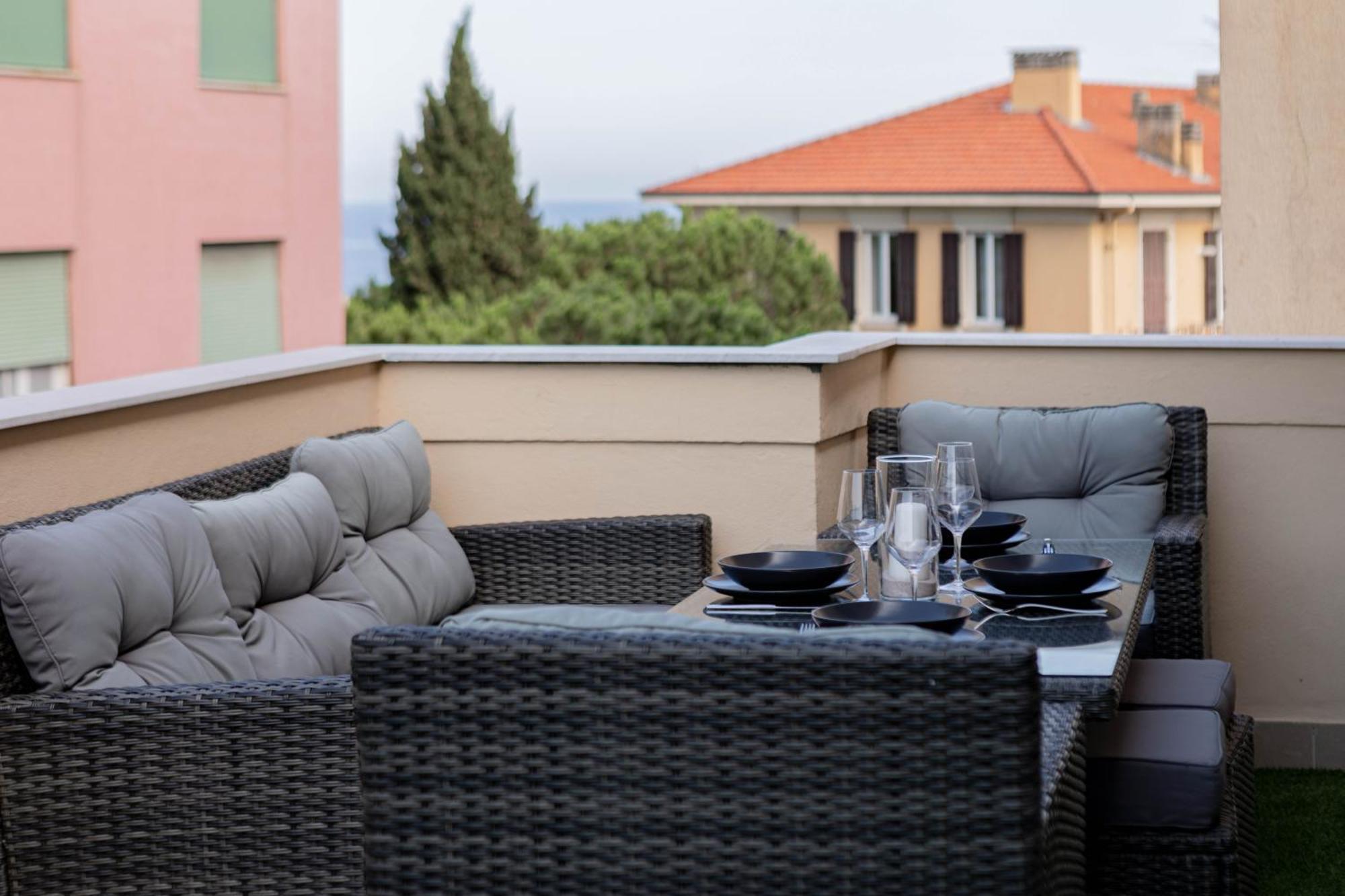 H11 Luxury Sanremo Centro - Elegante - Casino Apartment Екстериор снимка